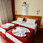 Santa Ottoman