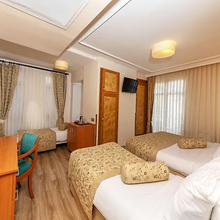 Hotel Santa Ottoman