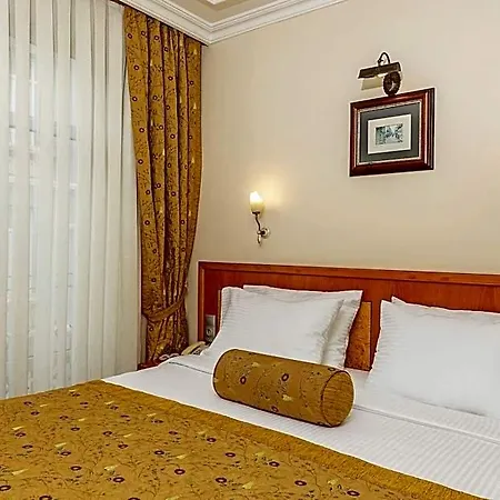 Santa Ottoman Szálloda 3*