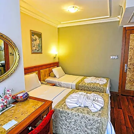 Santa Ottoman 3*